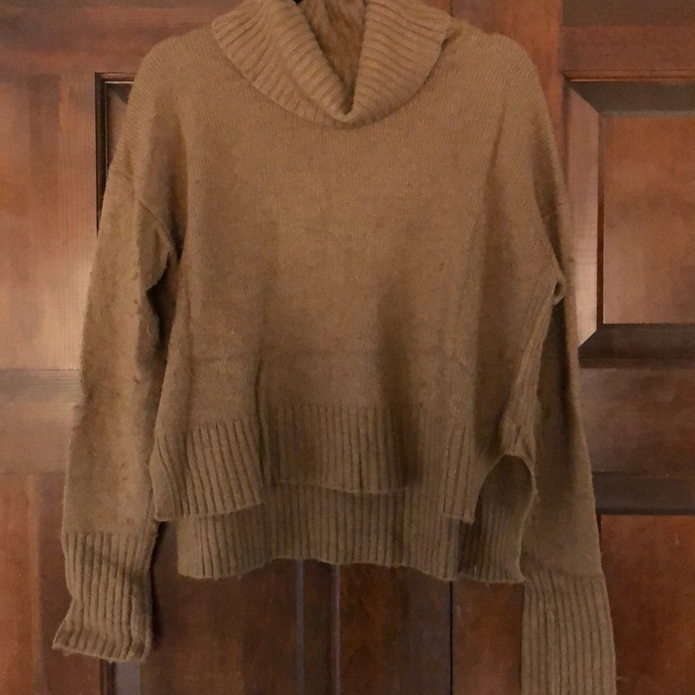 Anthropologie camel pullover turtleneck